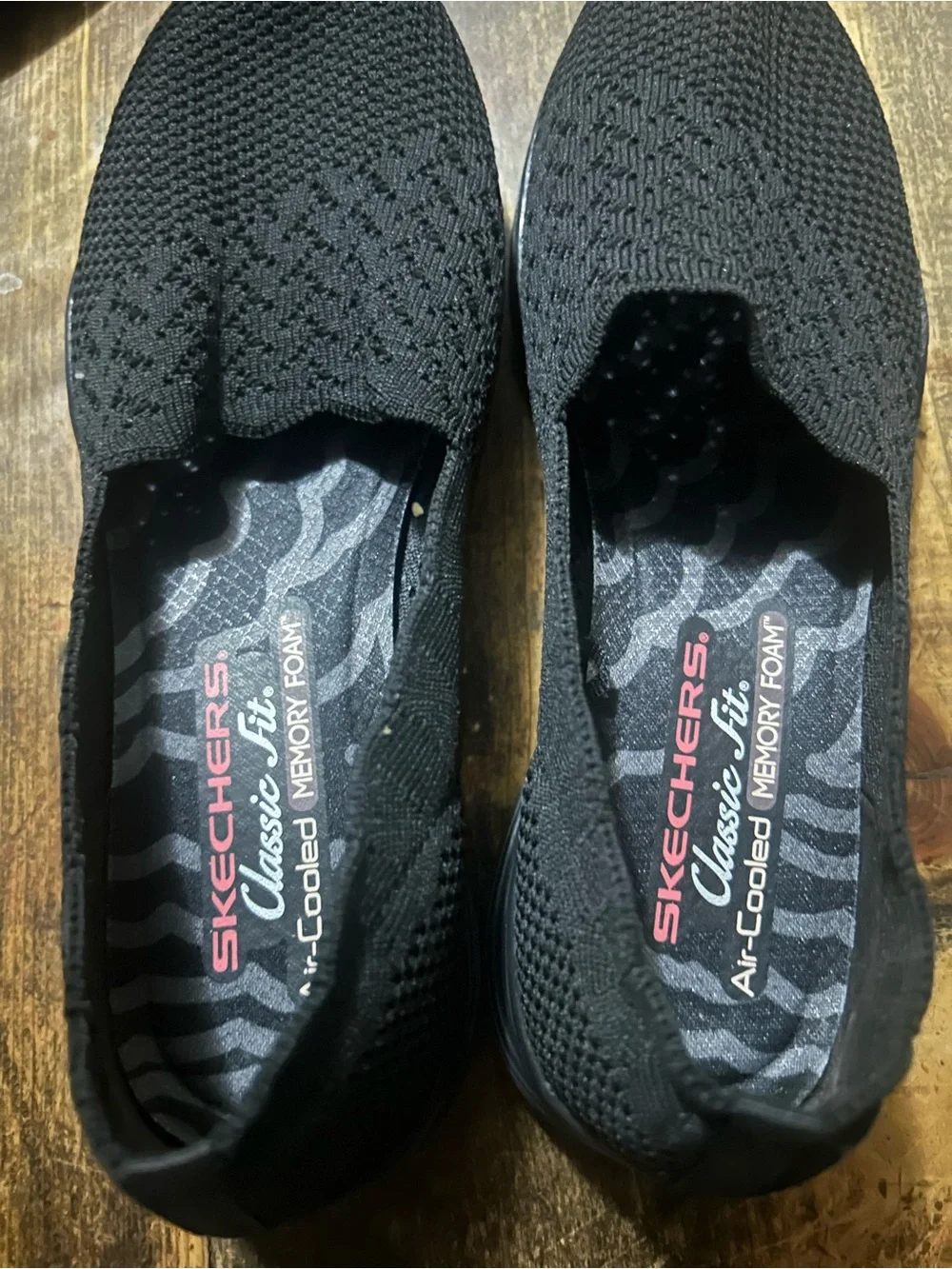 Skechers Seager Stat Women’s Memory Foam Black Slip Ons Size 6.5